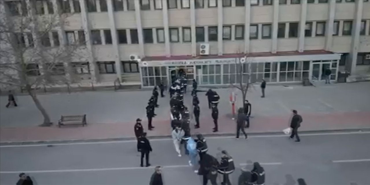 Denizli merkezli silahlı suç örgütüne yönelik operasyonda 32 şüpheli tutuklandı