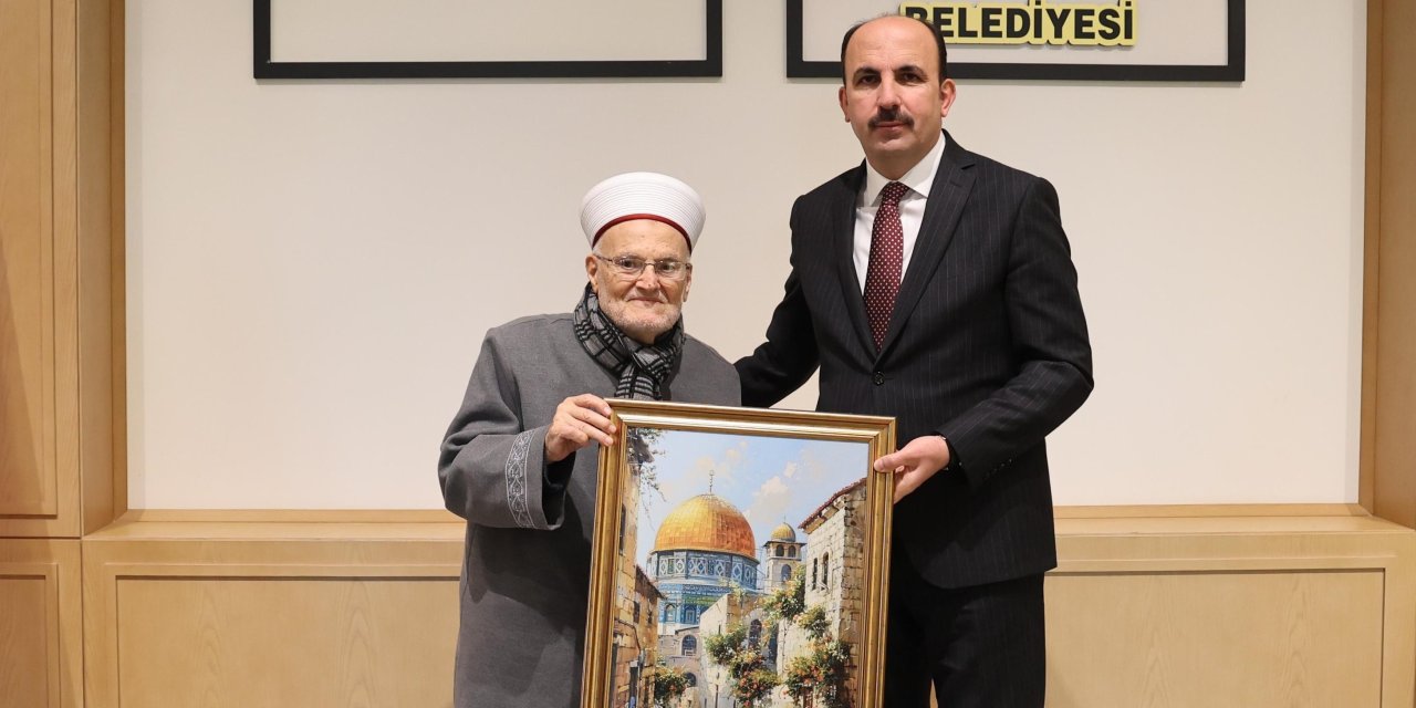 Mescid-i Aksa İmamı Şeyh İkrime​​​​​​​ Sabri, Altay'la buluştu