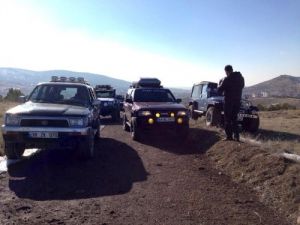 Kar Üstünde Jeep Safari