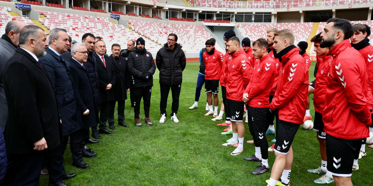 Konyaspor maçı öncesi Sivasspor’a protokol ziyareti