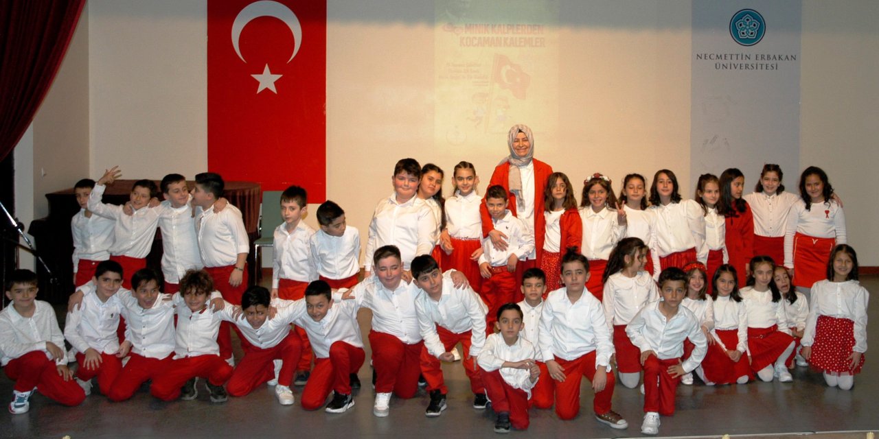 Şiir kitabı için görkemli tanıtım