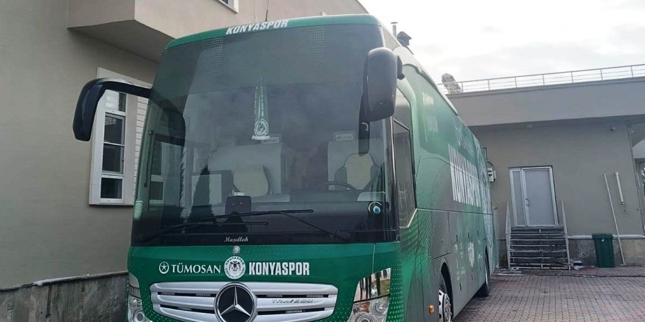 Konyaspor Sivas’a otobüsle gitti