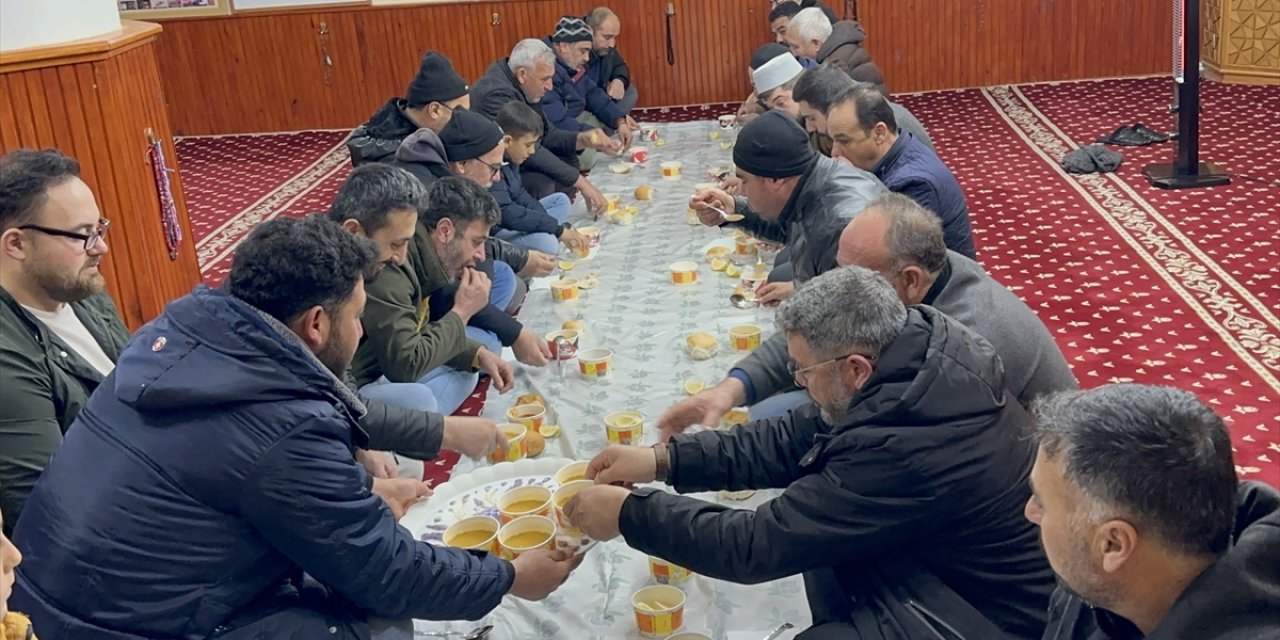 Aksaray'da köylüler kahvaltı programıyla bir araya geliyor