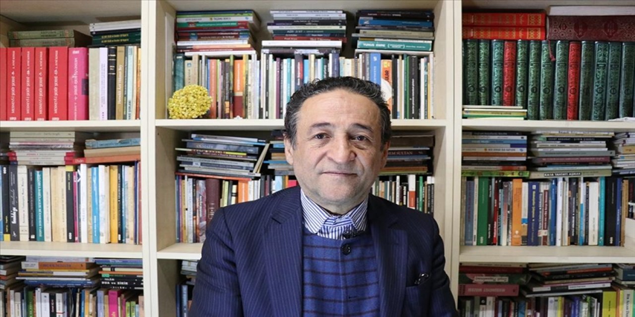 'Nuri Pakdil edebiyata nefes kattı'