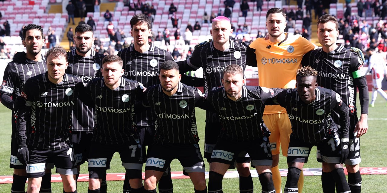 Konyaspor, Süper Ligde tarihi puana ulaştı