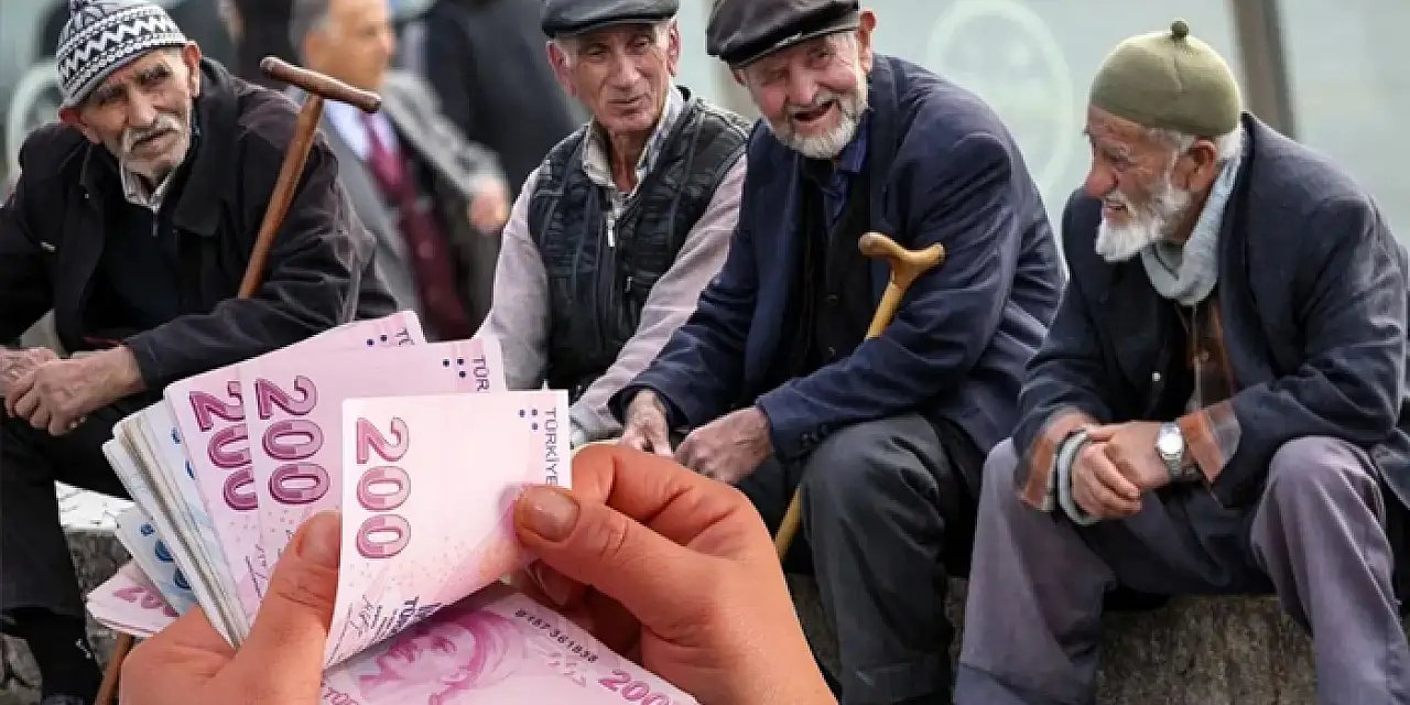 Emekliler üç farklı ödeme ile teselli bekliyor