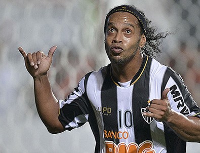 Besiktaş Ronaldinho Transferinde Israrcı