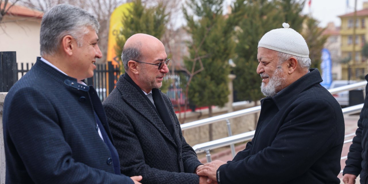 Pekyatırmacı namaz sonrası Konyalıları dinledi