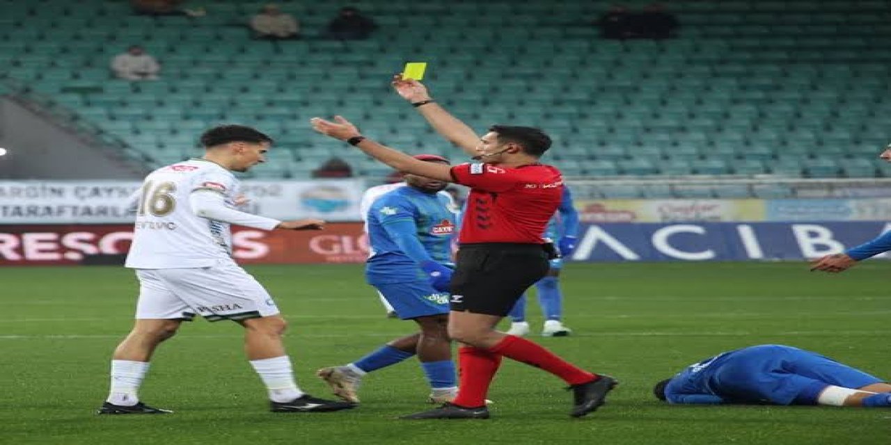 Konyaspor'da sarı kart alarmı:  9 oyuncu sınırda