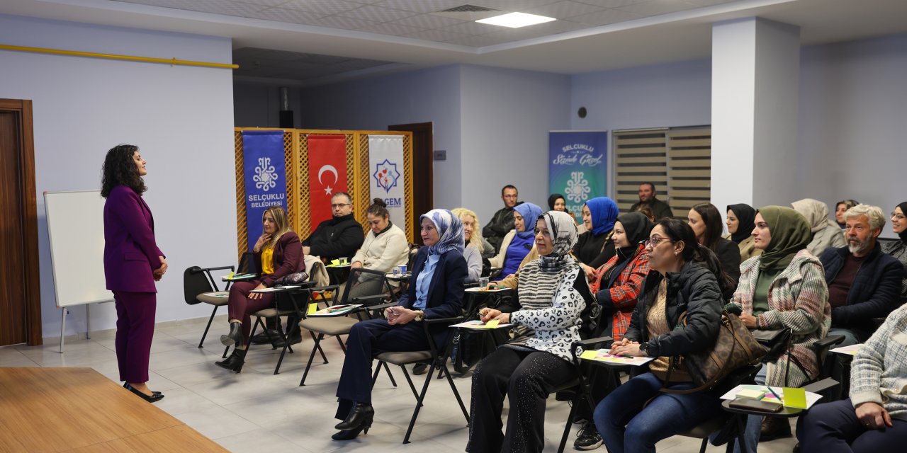 SAGEM'den ailelere 'Ergenlik Dönemini Anlamak' semineri