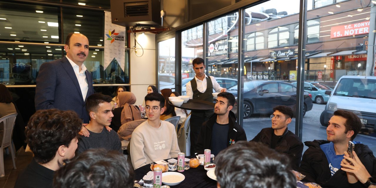 Başkan Altay iftarda gençlerle buluştu