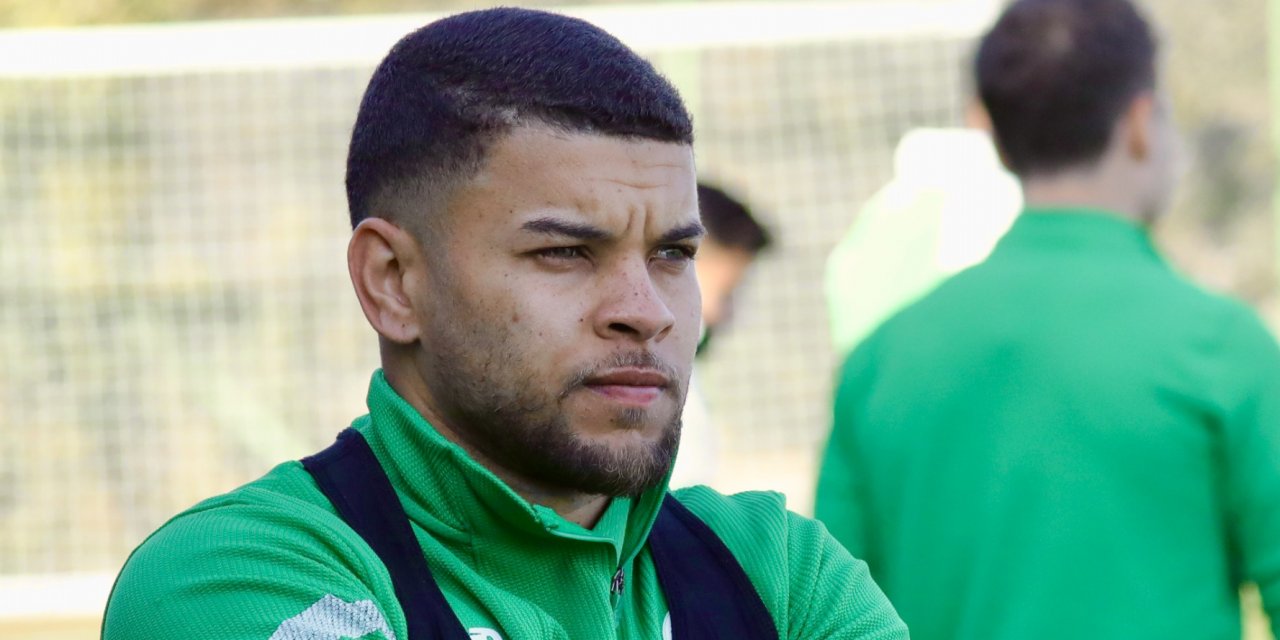 Konyaspor yeni dersine çalışmaya başladı