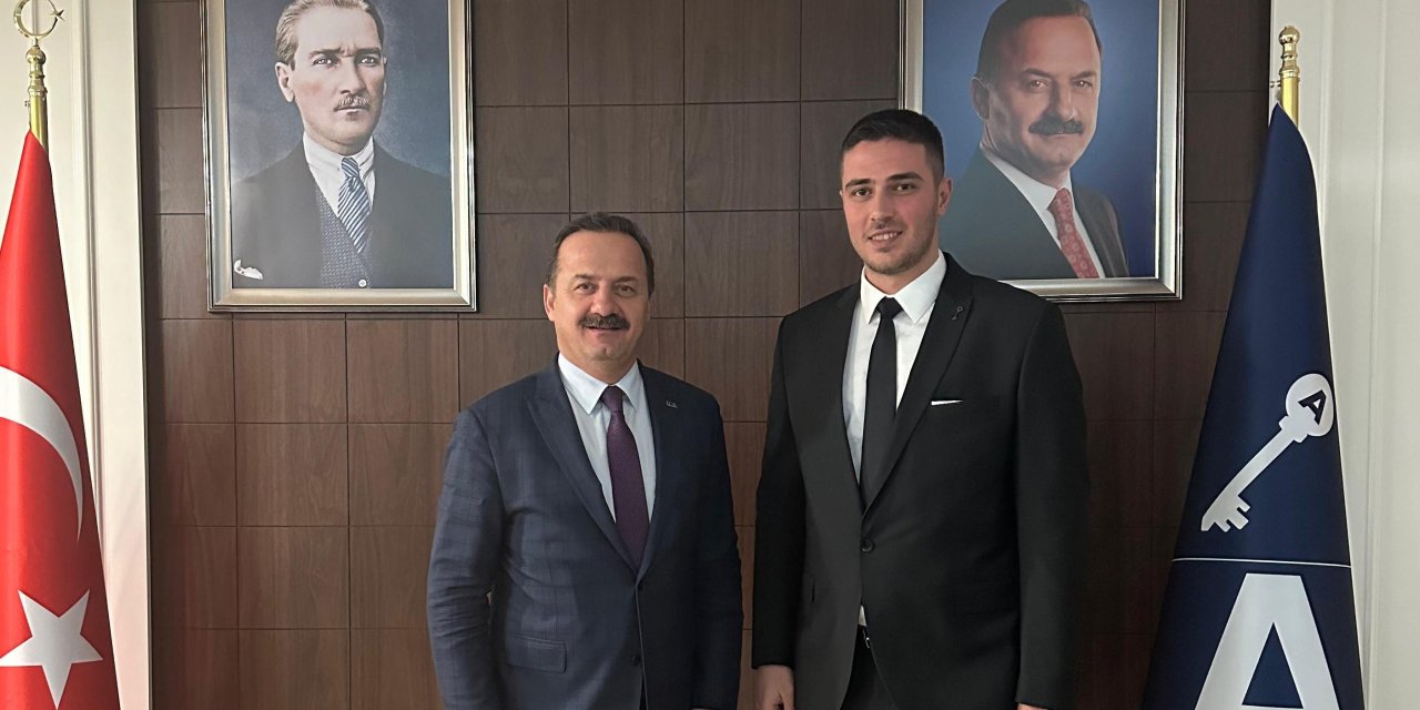 Yavuz: Türkiye'nin kurtuluşu İstiklâl Marşı'ndadır