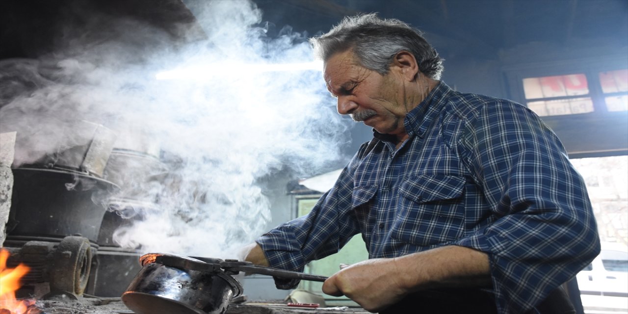 Karaman'ın 57 yıllık kalaycısı vefa borcunu böyle ödeyecek