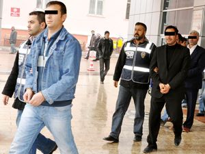 Vurguncular Adliye’de