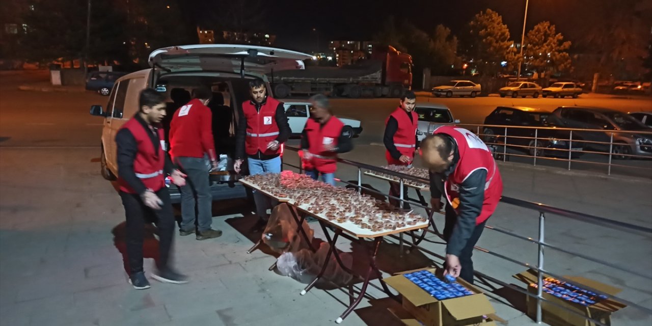 Kızılay Seydişehir'den şehitler anısına lokma ikramı