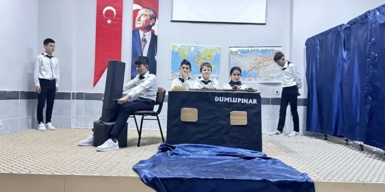 Sahnede 'Çanakkale’nin Son Kahramanları'