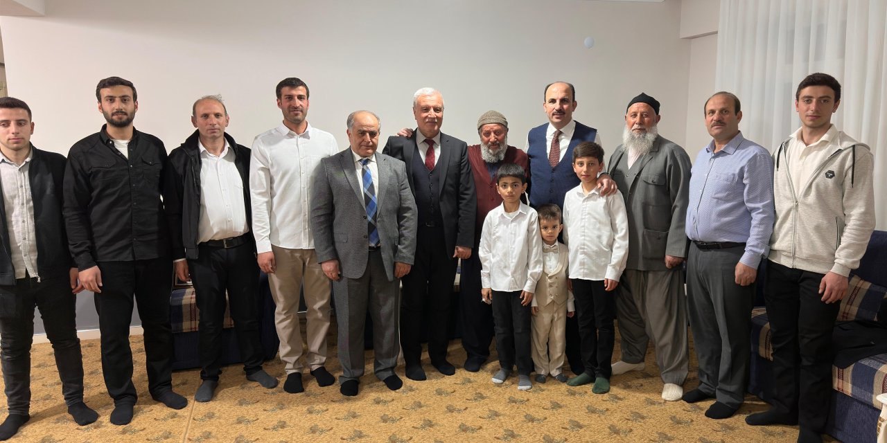 Altay, ilçelerde vatandaşlarla bir araya geldi