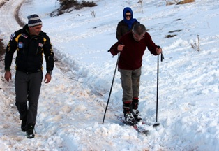 MÜSİAD üyelerinden Aladağ'da kayak keyfi