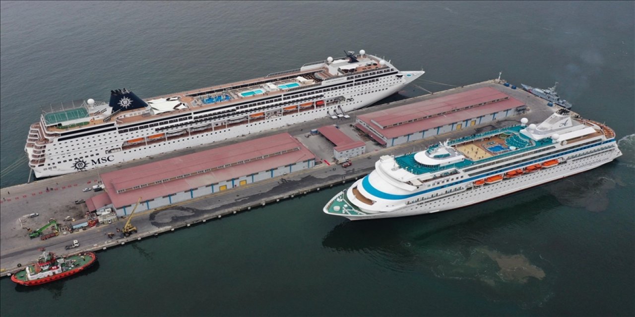 "Yüzen oteller" rotayı "güvenli liman" Türkiye'ye çevirdi