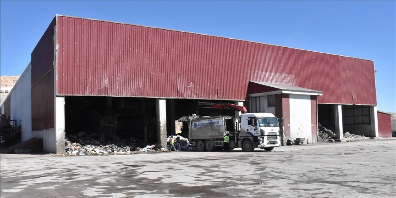 Toplanan çöpler enerjiye dönüşüyor