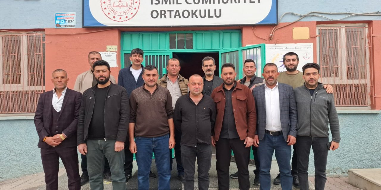 24 yıl sonra aynı okulda buluştular