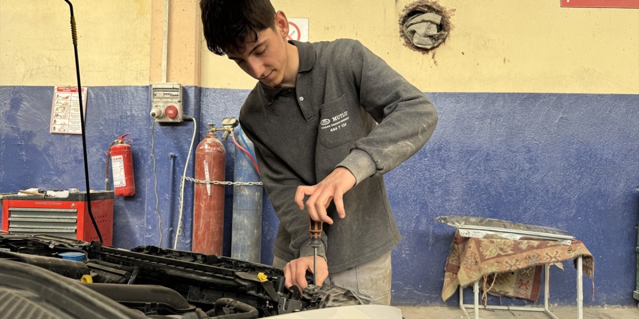 Oto tamircisi gencin hayali milli forma