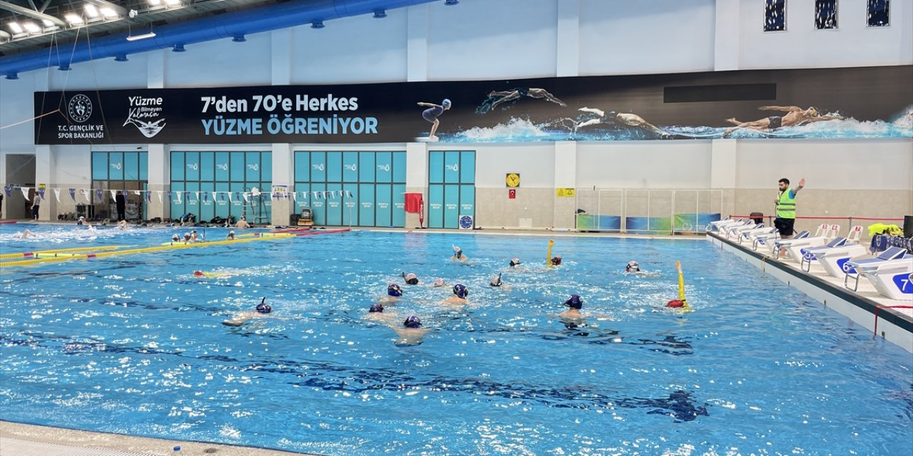 Konya'da Sualtı Hokeyi Türkiye Şampiyonası başladı