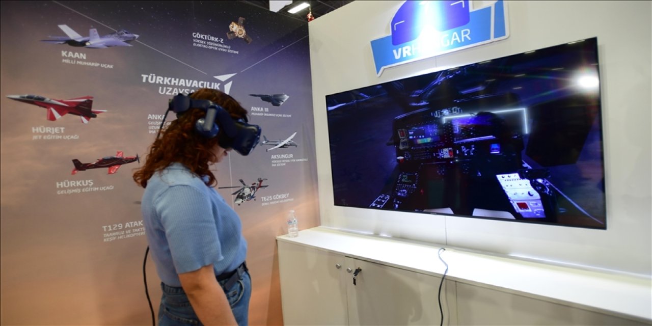 Van'da Doğu Anadolu Kariyer Fuarı'nda öğrenciler, iş dünyasıyla buluşuyor