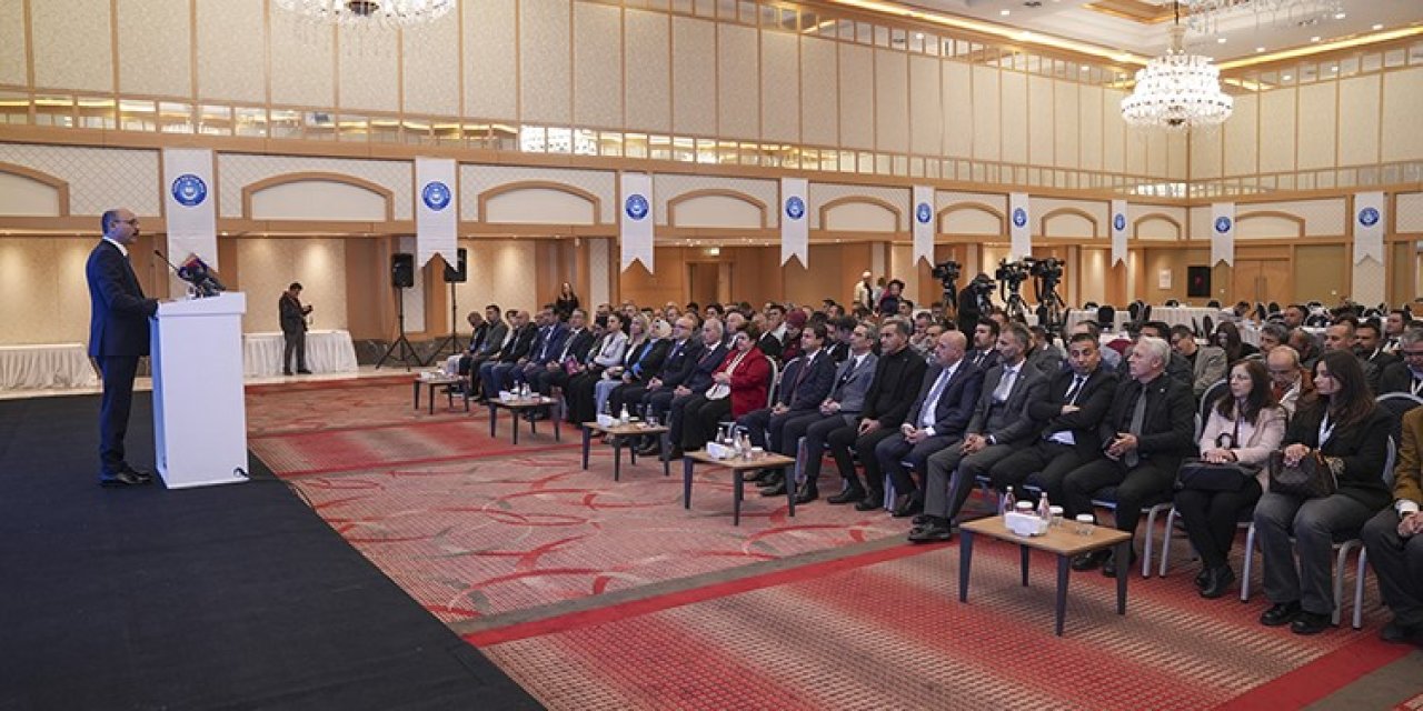 Müfredat dersleri ve içerikler mercek altında