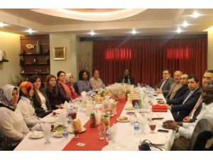 Demokratik Kongo Cumhuriyeti Devlet Başkan Yardımcısı, Oylat'ta Kaldı