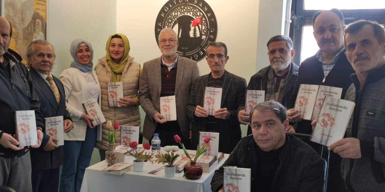Yunus Aker, Selçukya’ da okurlarıyla buluştu