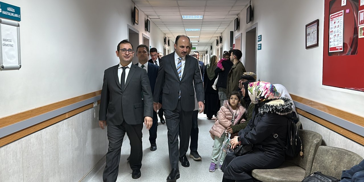 Altay, Meram'da hastaları ziyaret etti