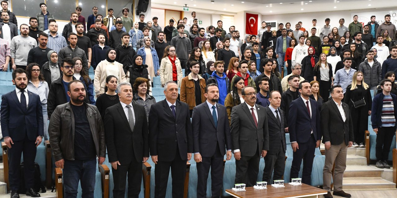 Astarcı Konya'da üniversitelilerle buluştu