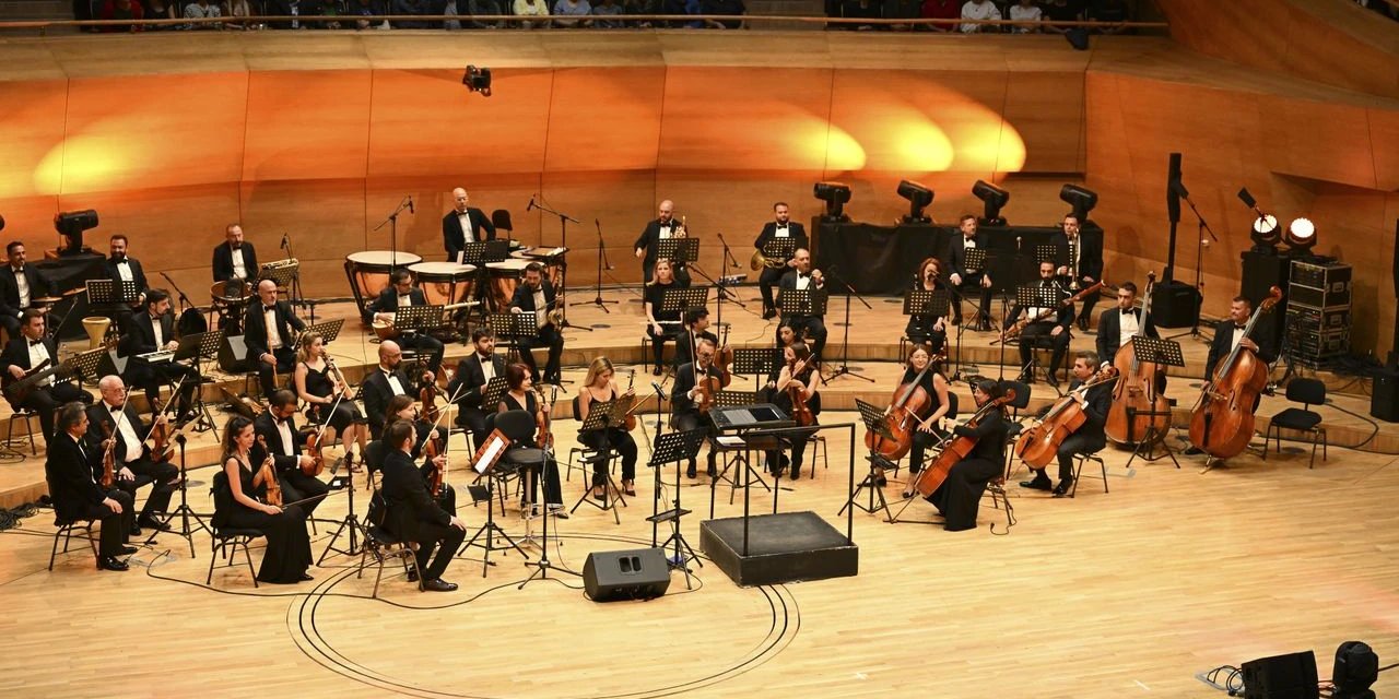 CSO savaş mağduru çocuklar için konser verecek