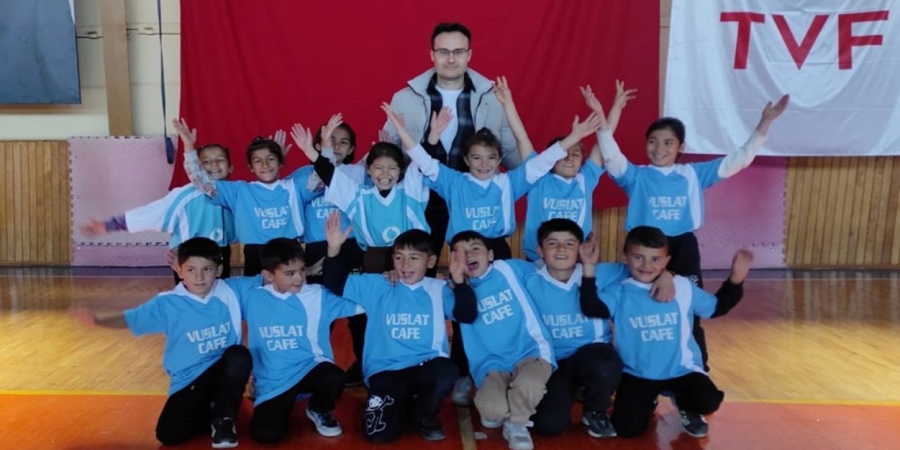 Beyşehir'de Geleneksel Çocuk Oyunları Turnuvası düzenlendi