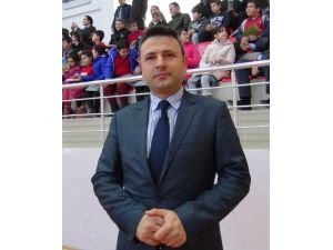 Öğrenciler Maç Arasında Kitap Okudu