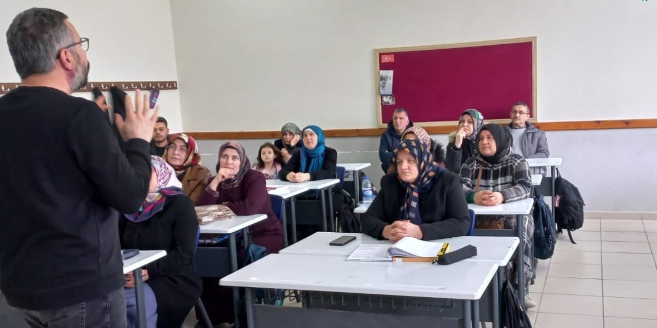 'Maarif Modeli Ebeveyn Okulu' sürüyor