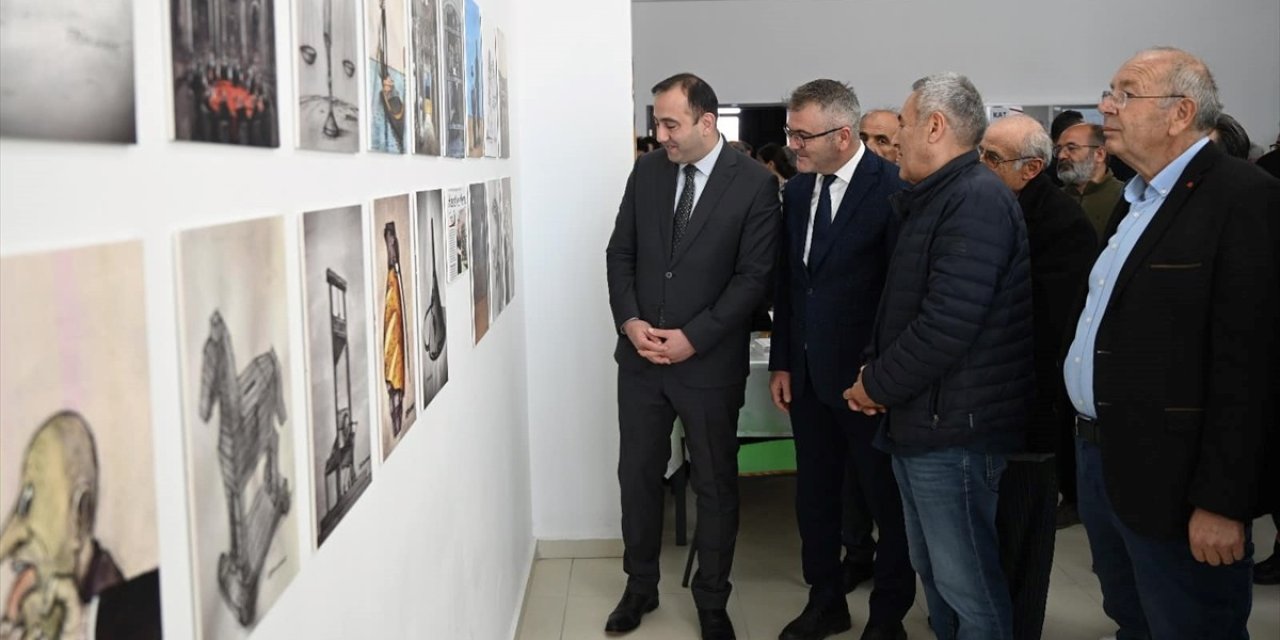 Seydişehir'de karikatür sergisi açıldı