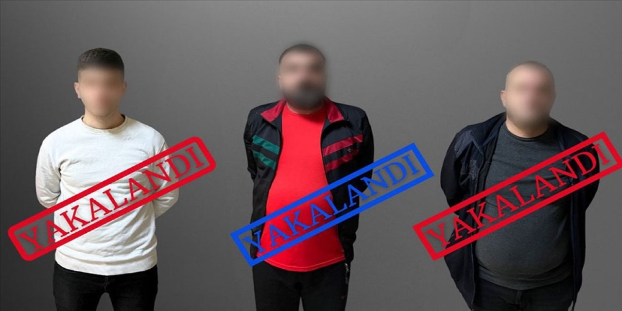 Bakan Yerlikaya, 2'si kırmızı bültenle aranan 3 kişiyi Gürcistan'da yakalayıp ülkeye getirdiklerini duyurdu