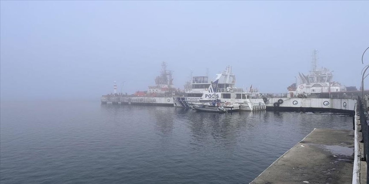 Çanakkale Boğazı sis nedeniyle transit gemi geçişlerine kapatıldı
