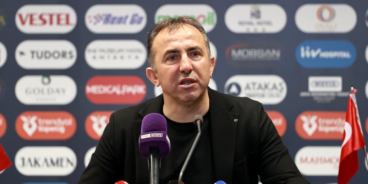 Recep Uçar'ın gözü kupada