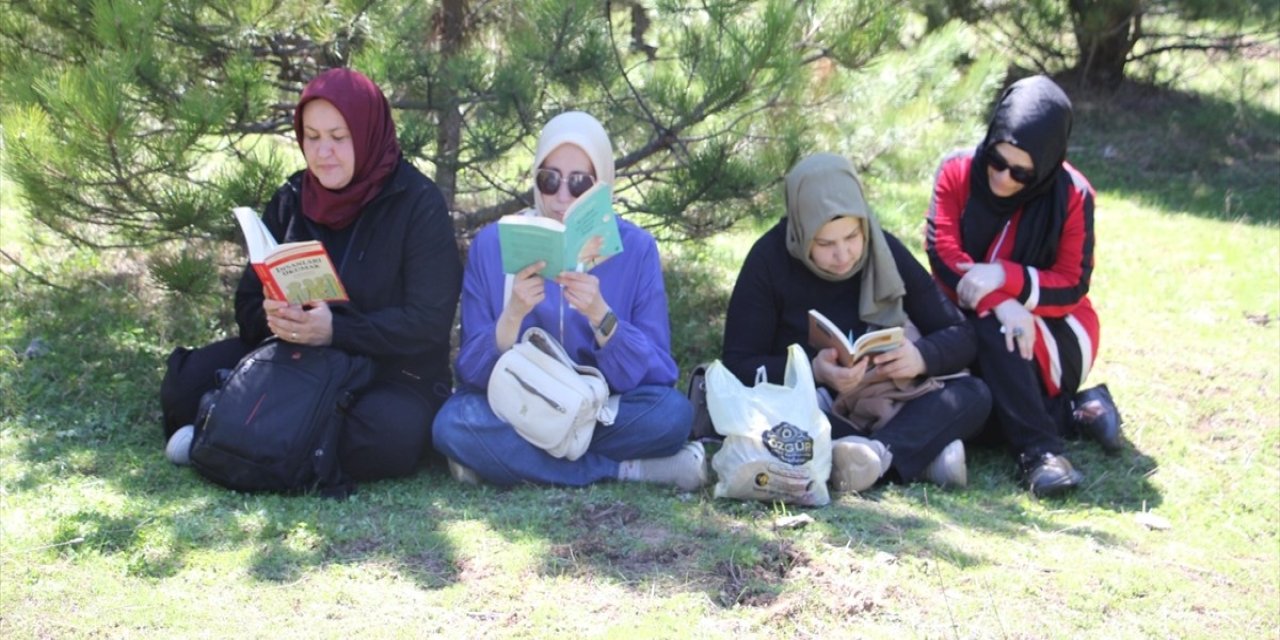 Doğada okuma etkinliğine büyük katılım