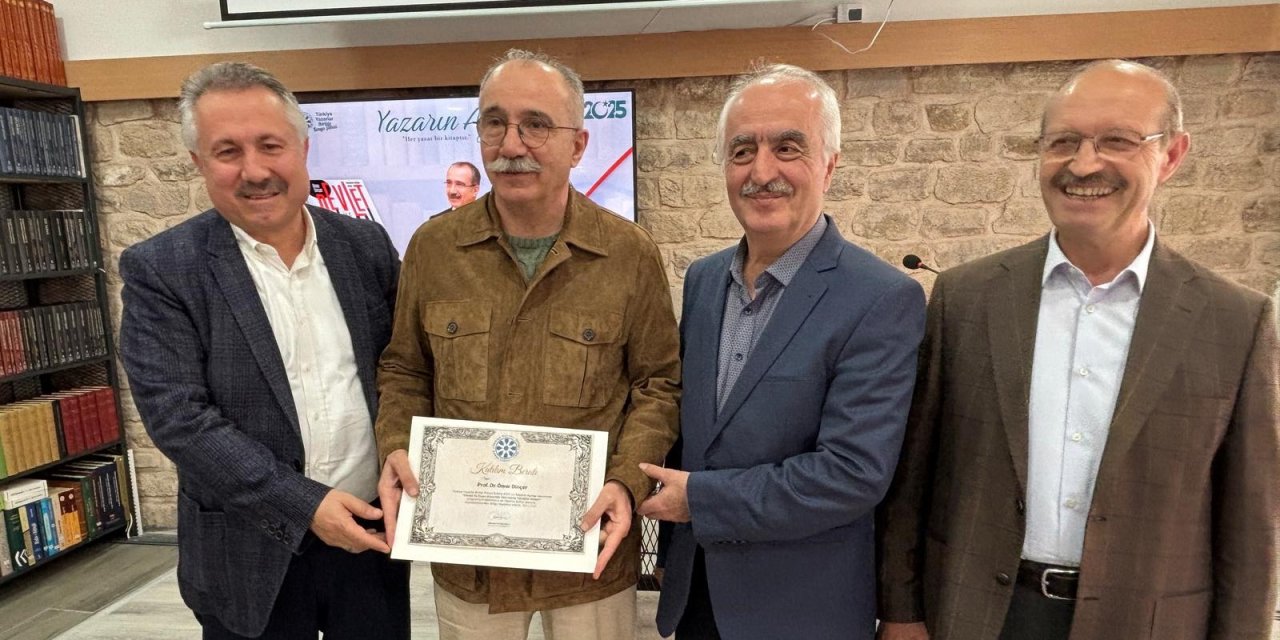 Prof. Dr. Dinçer yönetim ahlakını anlattı