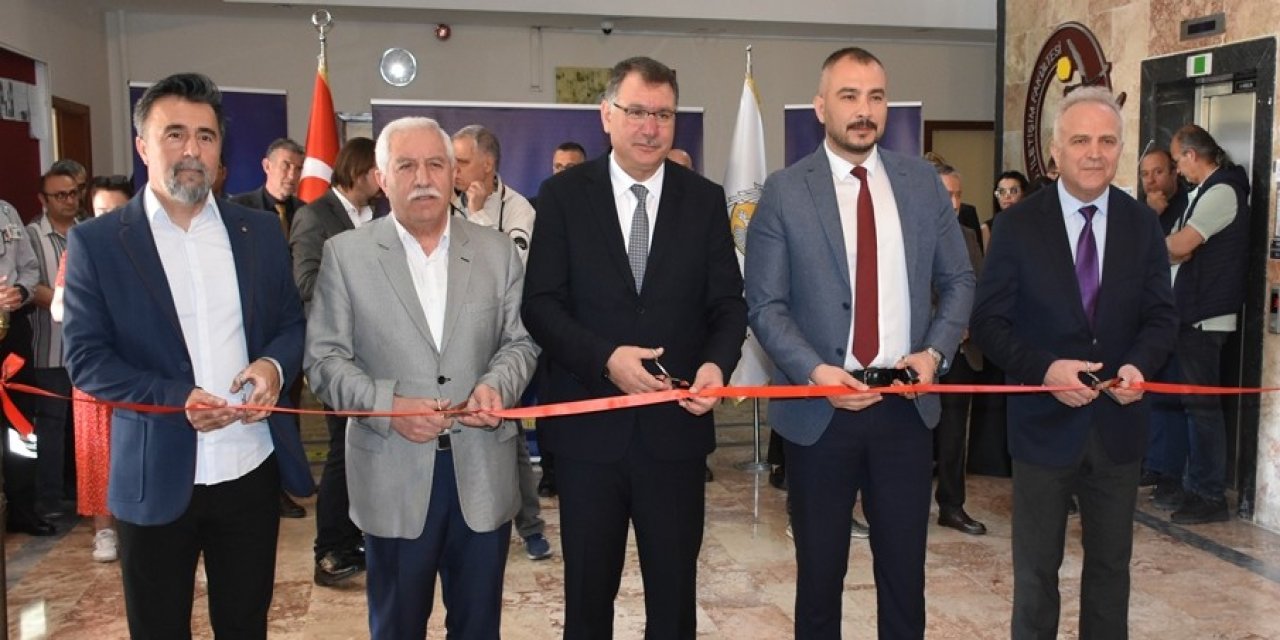 'İletişim'den Türk Yıldızları Fotoğraf Sergisi