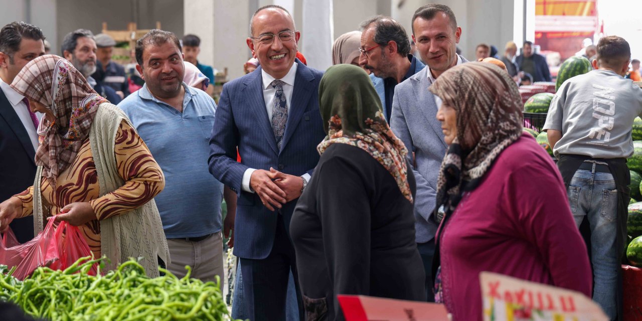 Kavuş, iki mahalleye yapılan yatırımları anlattı