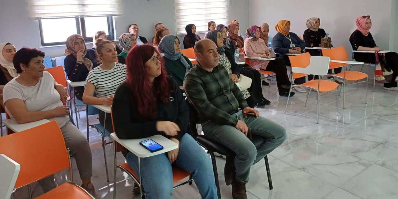 Seydişehir'de sağlık personeline eğitim verildi