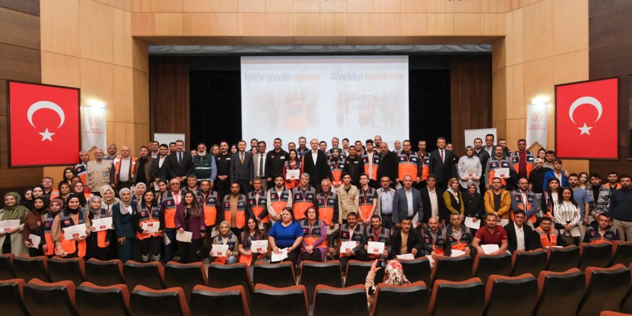 Karaman'da "Destek AFAD Gönüllüleri Sertifika Teslim Töreni" düzenlendi
