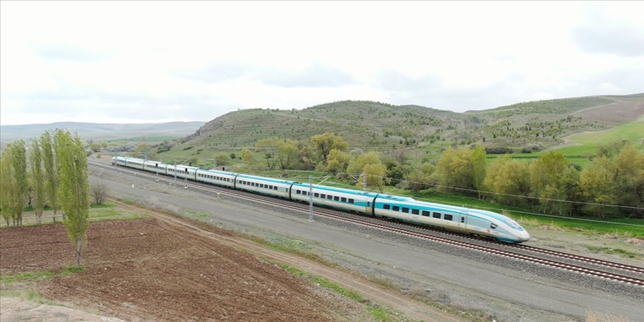 Ankara-Sivas YHT Hattı'nda taşınan yolcu sayısı 2 yılda 1,7 milyona yaklaştı