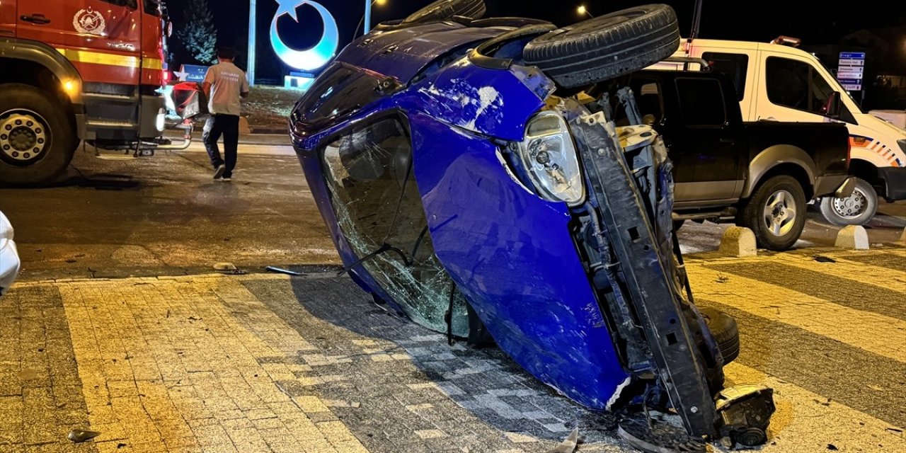 Karaman'da trafik kazasında 3 kişi yaralandı